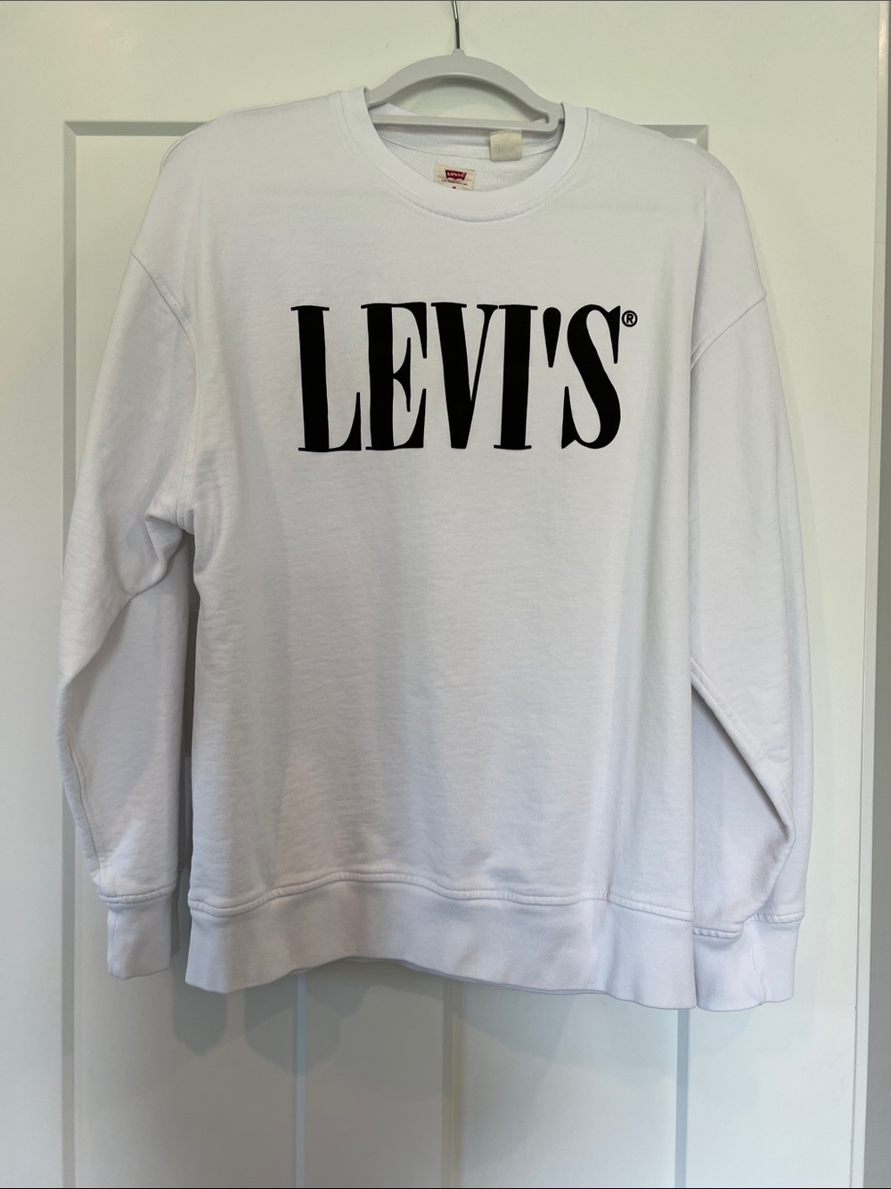 Levi's White Crewneck Sweatshirt with Black Logo